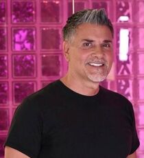 Michael Stefano, 56 лет, США Michael Stefano, 56 лет,