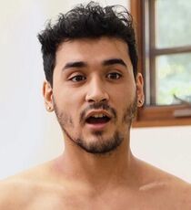 Rico Hernandez, 27 лет Rico Hernandez, 27 лет