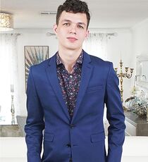 Josh Rivers, США Josh Rivers,