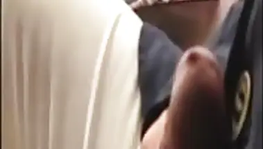 Эксгибиционист показал незнакомой пассажирке стояк в поезде