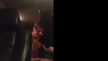 Андрей Стоянов трахает раком Елену Беркову в машине