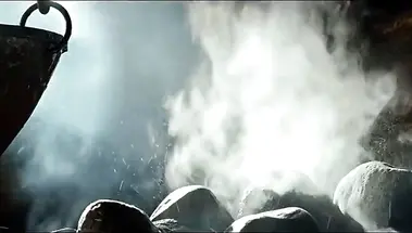 Голая Кристина Асмус в бане в фильме «А зори здесь тихие»