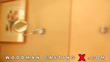 Учительница Jessy Tiger жестко долбится во все дырки на пробах у Вудмана