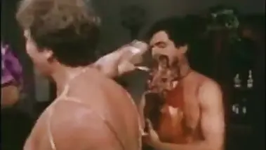 Ретро порнуха 1985-го года «Десять невест» («Ten Little Maidens»)