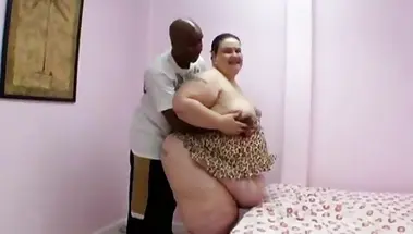 Межрасовая ебля негра и белой 200-килограммовой толстухи
