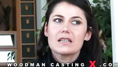 Бельгийка Eva Karera разделась перед Вудманом на кастинге