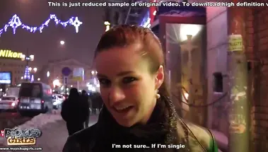 Заплатили питерской сучке 500 евро за двойной минет и трах в туалете