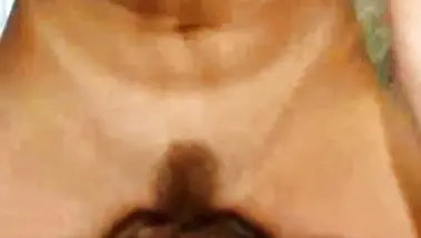 Русский столяр трахает жену бригадира, пока она сосет ему член