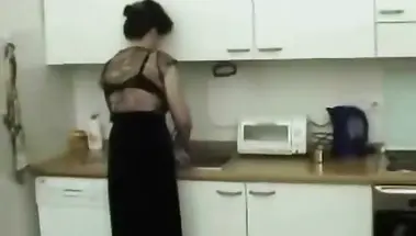 Русская мама была выебана сыном в рот за скандал из-за сигарет