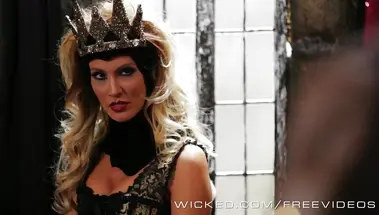 Кай выебал в очко Снежную Королеву, избавившись от колдовства