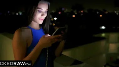 Сексвайф Lana Rhoades облизала жопу нигера и трахнулась в киску