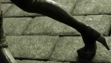 Механические монстры трахают в анальную дырку YoRHa из NieR: Automata