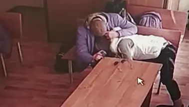 Русская жена отсасывает мужу зеку хуй в комнате для свиданий