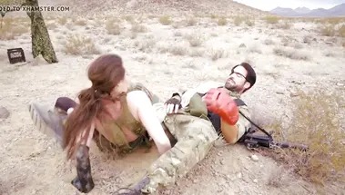 Анальная ебля одноглазого стрелка и Молчуньи из игры «Metal Gear»