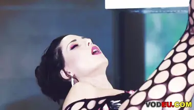 Alexa Tomas соблазнила двух соседей на анальный МЖМ трах