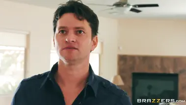 Холостяк выебал двух живых секс кукол с силиконовыми сиськами