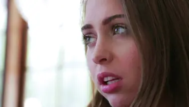 Райли Рид ебется с негром, соблазнив его мастурбацией