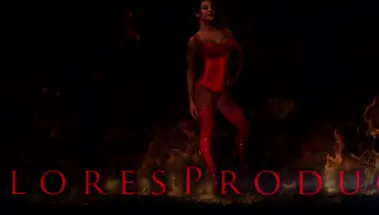 Госпожа в нейлоновых чулках наступает каблуком на член