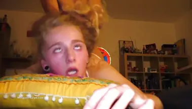 Сборник мощных оргазмов 18-летней кучерявой блонды после жесткой ебли с удушениями