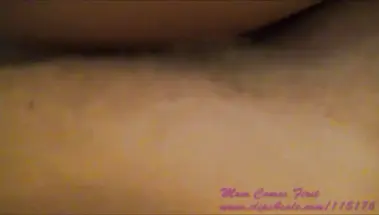 Прокрался в спальню, чтобы трахнуть сонную мачеху и кончить на лобок