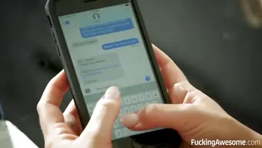 Полицейский отодрал губастую блондинку с силиконовыми сиськами и обкончал лицо