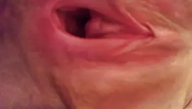 Кремпай в розовую киску от щетинистого пиздолиза после куни