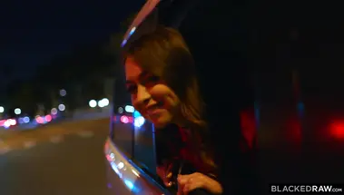 Бурный межрасовый секс негра с худышкой Райли Рид до кремпая