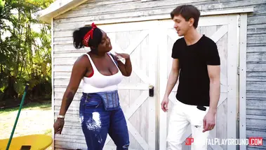 Русский нувориш выебал черную толстую маляршу