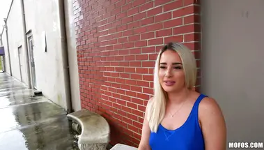 Пикапер заплатил блондинке Mila Marx за еблю с кремпаем