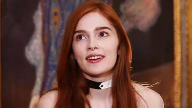 Рыжая бестия Jia Lissa позирует голой в легкой эротике