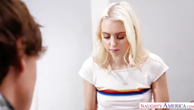 Пацан отлизал волосатую пизду подруги сестры перед еблей