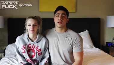 Качок чпокает худую телку в любительском порно влюбленных