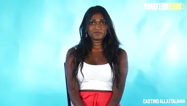 Черная индуска выебана в анал после затычки на порно кастинге