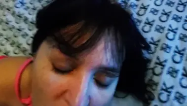 Палец в жопу и сперма на лицо русской милфе с разговорами