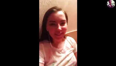 Мастурбация и разговор о сексе пышки с пикапером по скайпу