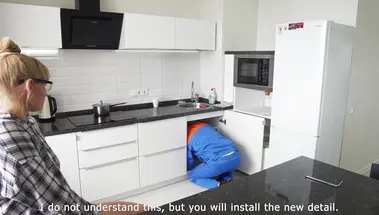 Денег нет, но вы держитесь - минет сантехнику и ебля за работу