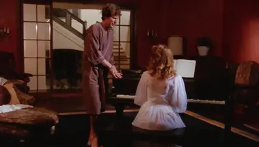 Трах в мохнатку со снятой в баре телкой и ебля пляжного спасателя с няшкой - ретро винтаж