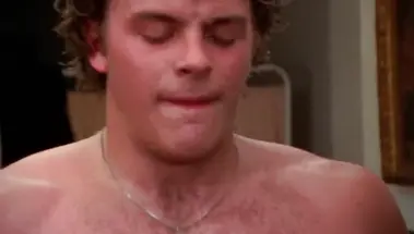 Усатый фотограф пиздолиз и лесбийский орал в старой порнухе