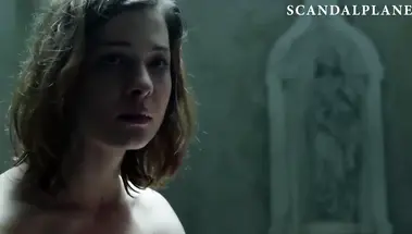 София Дель Туффо трахается с демоном в фильме «Дьяволица»