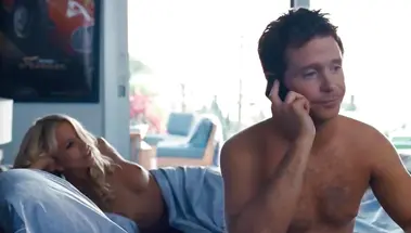 Сабина Гадеки трахается в наезднице и ходит по дому голой