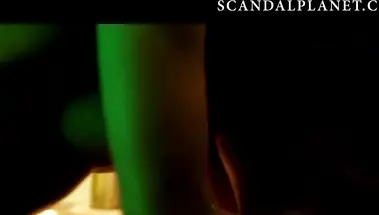 Обнаженка и секс втроем в пикантной подборке с Кристен Стюарт