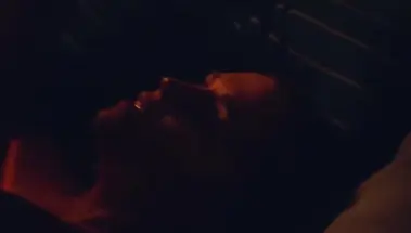 Тэйлор Мисяк подставляет киску под куни и трахается в сериале «Дэйв»