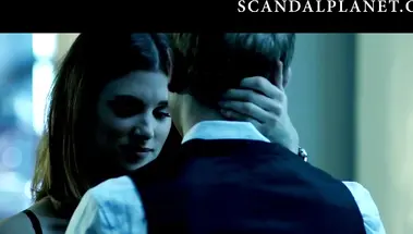 Жесткий трах с вампиром и романтический секс Люси Гриффитс в сериале