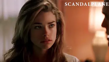 Нарезка эпизодов секса и эротики из «Дикости» с Дениз Ричардс и Нив Кэмпбелл