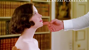 Все сцены с голой Кейт Бекинсейл в фильме «Дом призраков»