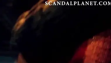 Скарлетт Йоханссон кончила от петтинга в машине в «Любовной лихорадке»