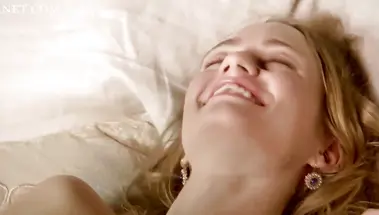 Джонатан Риз Мейерс лижет живот и бедра Руты Гедминтас в «Тюдорах»