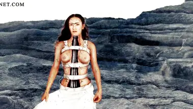 Сальма Хайек в платье с голыми сиськами в роли Фриды