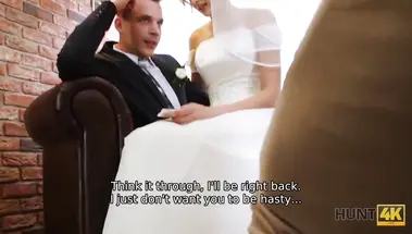 Жених продал жену в свадебном платье и смотрел на ее еблю раком