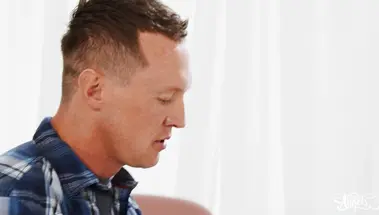 Чернокожий транс медсестра ебет пациента на сдаче спермы